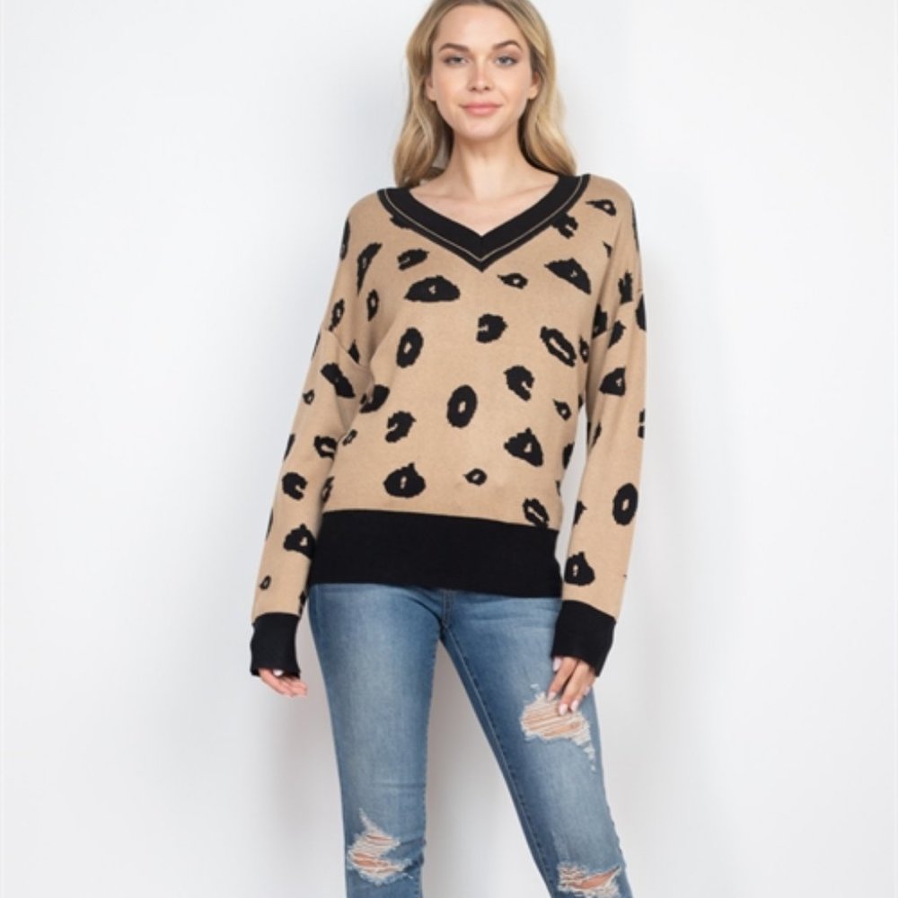CASUAL DOLLZ Leopard Print Sweater Top - Picture 5 of 7